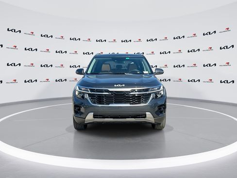 Certified 2024 Kia Seltos EX image 3