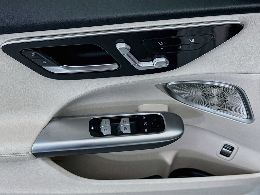 Certified 2023 Mercedes-Benz C 300 Sedan image 21