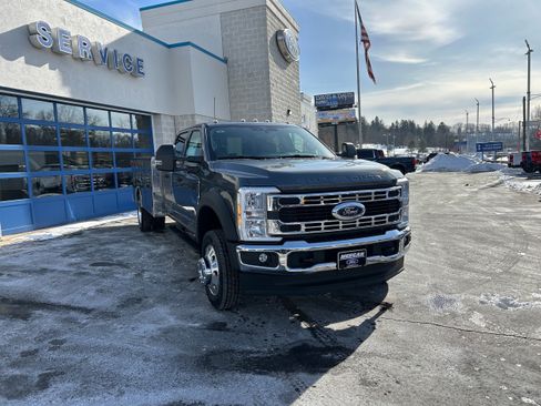New 2026 Ford F550 4x4 Crew Cab w/ XLT Value Package image 15