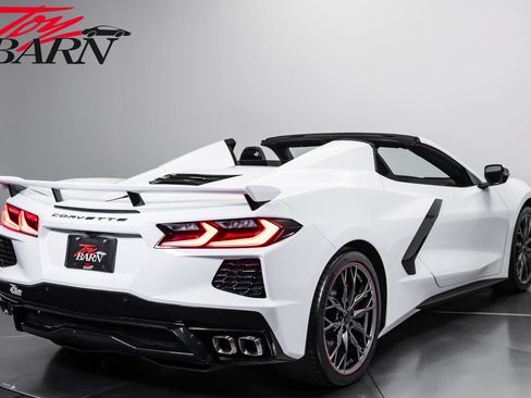Used 2025 Chevrolet Corvette Stingray Preferred Conv w/ Z51 Performance Package RWD image 5
