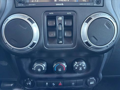 Used 2016 Jeep Wrangler Unlimited Sahara w/ Connectivity Group image 20