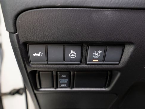 Used 2023 Nissan Armada Platinum w/ Captain's Chairs Package image 33