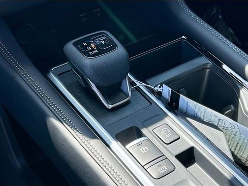 New 2026 Nissan Pathfinder Platinum FWD image 12