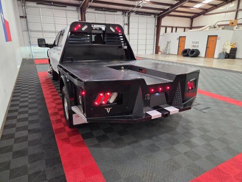 Used 2024 RAM 3500 Limited w/ Safety Group image 29