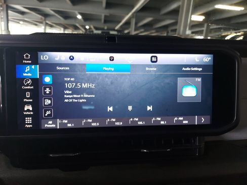 Used 2024 Jeep Wrangler Unlimited AWD/4WD image 16