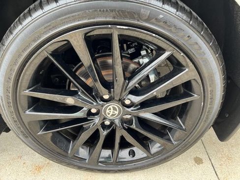 Used 2021 Toyota Camry XSE FWD image 10