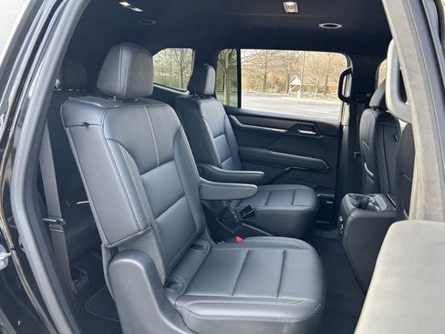 Used 2024 GMC Acadia Elevation image 46