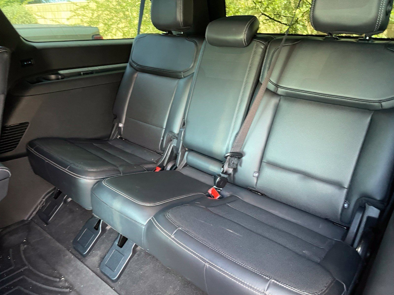 Used 2026 Ford Expedition Max Platinum w/ Stealth Appearance Package AWD/4WD image 7