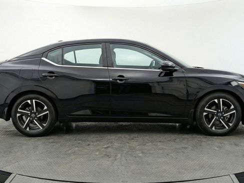 Used 2025 Nissan Sentra SV FWD image 11