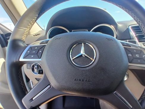 Used 2015 Mercedes-Benz ML 350 2WD image 22