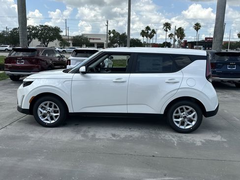 New 2025 Kia Soul LX w/ LX Technology Package image 9