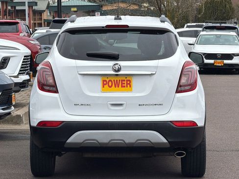 Used 2017 Buick Encore Essence w/ Experience Buick Package FWD image 5