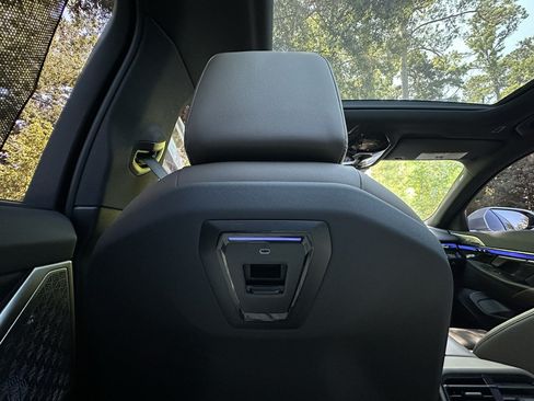 Used 2024 BMW i5 eDrive40i w/ M Sport Package RWD image 18