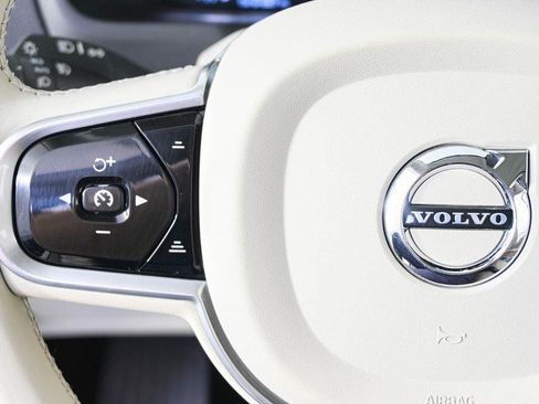 Used 2021 Volvo XC90 T8 Inscription Expression w/ Advanced Package AWD/4WD image 11