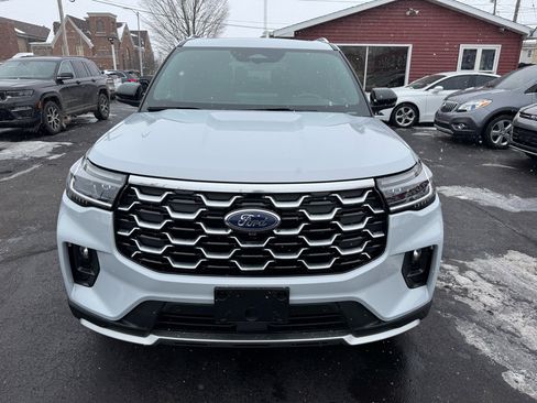 Used 2025 Ford Explorer Platinum w/ Ultimate Package image 2