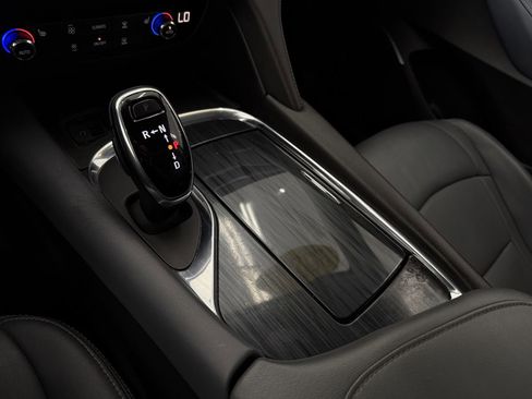 Used 2021 Buick Enclave Essence w/ LPO, Touring Package image 58