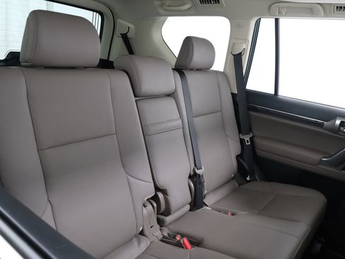 Used 2023 Lexus GX 460 Premium w/ Premium Package AWD/4WD image 40
