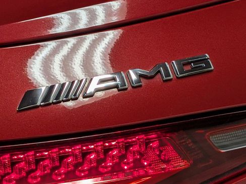 Used 2022 Mercedes-Benz SL 55 AMG 4MATIC w/ Driver Assistance Package image 11