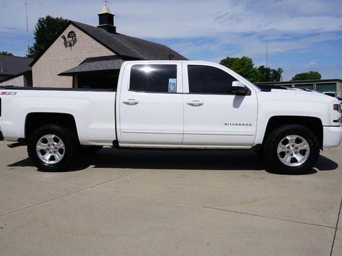 Used 2017 Chevrolet Silverado 1500 LT w/ True North Edition AWD/4WD image 2