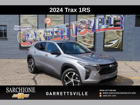 Used 2024 Chevrolet Trax RS w/ Driver Confidence Package FWD image 1