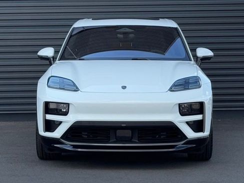 New 2025 Porsche Macan Turbo Electric image 10