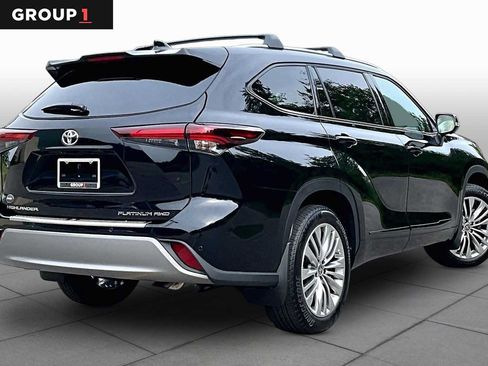 Certified 2025 Toyota Highlander Platinum AWD/4WD image 13