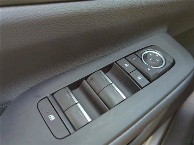 New 2026 Toyota Prius Plug-In Hybrid FWD image 11