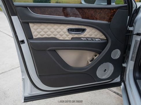 Used 2022 Bentley Bentayga Speed image 41