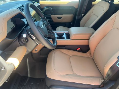 New 2026 Land Rover Defender 110 V8 image 5