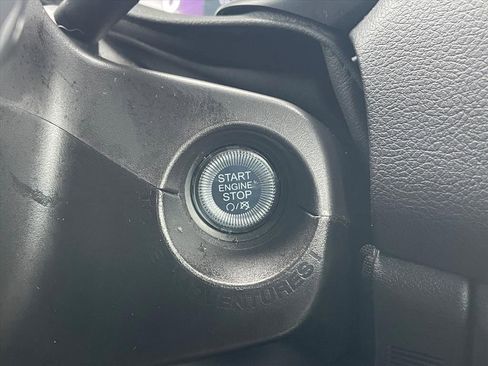 Used 2023 Jeep Renegade Latitude w/ Premium Group image 31