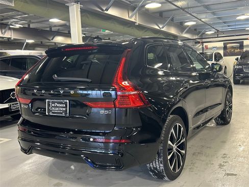 Certified 2025 Volvo XC60 B5 Plus image 2