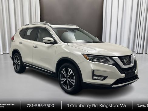Used 2017 Nissan Rogue SL w/ SL Premium Package AWD/4WD image 3