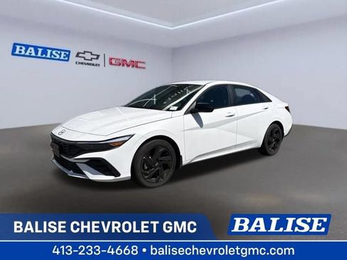 Used 2026 Hyundai Elantra Sport FWD image 1