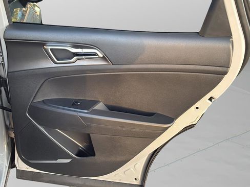 New 2026 Kia Sportage S image 18