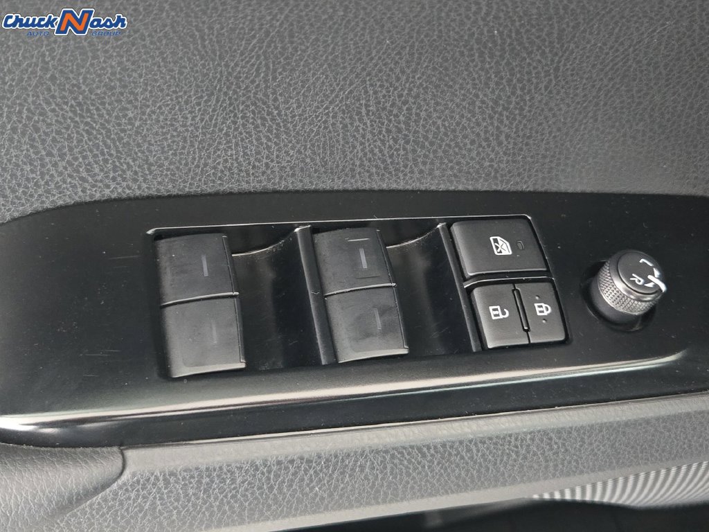 Used 2026 Toyota Camry SE FWD image 28
