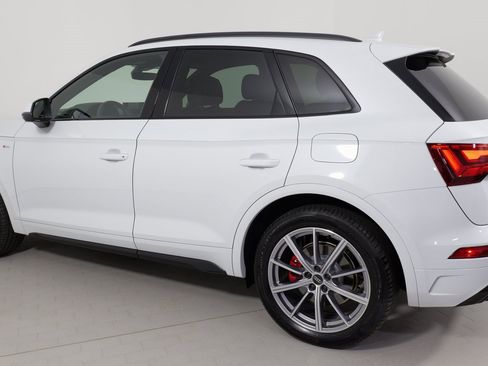 Used 2024 Audi Q5 e Premium Plus w/ Premium Plus Package image 33