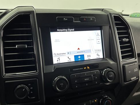 Used 2018 Ford F150 XLT w/ Equipment Group 302A Luxury image 5