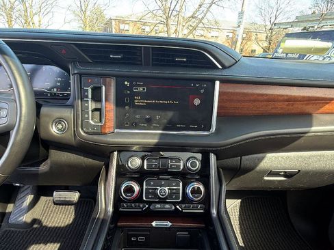 Used 2023 GMC Yukon Denali Ultimate image 20