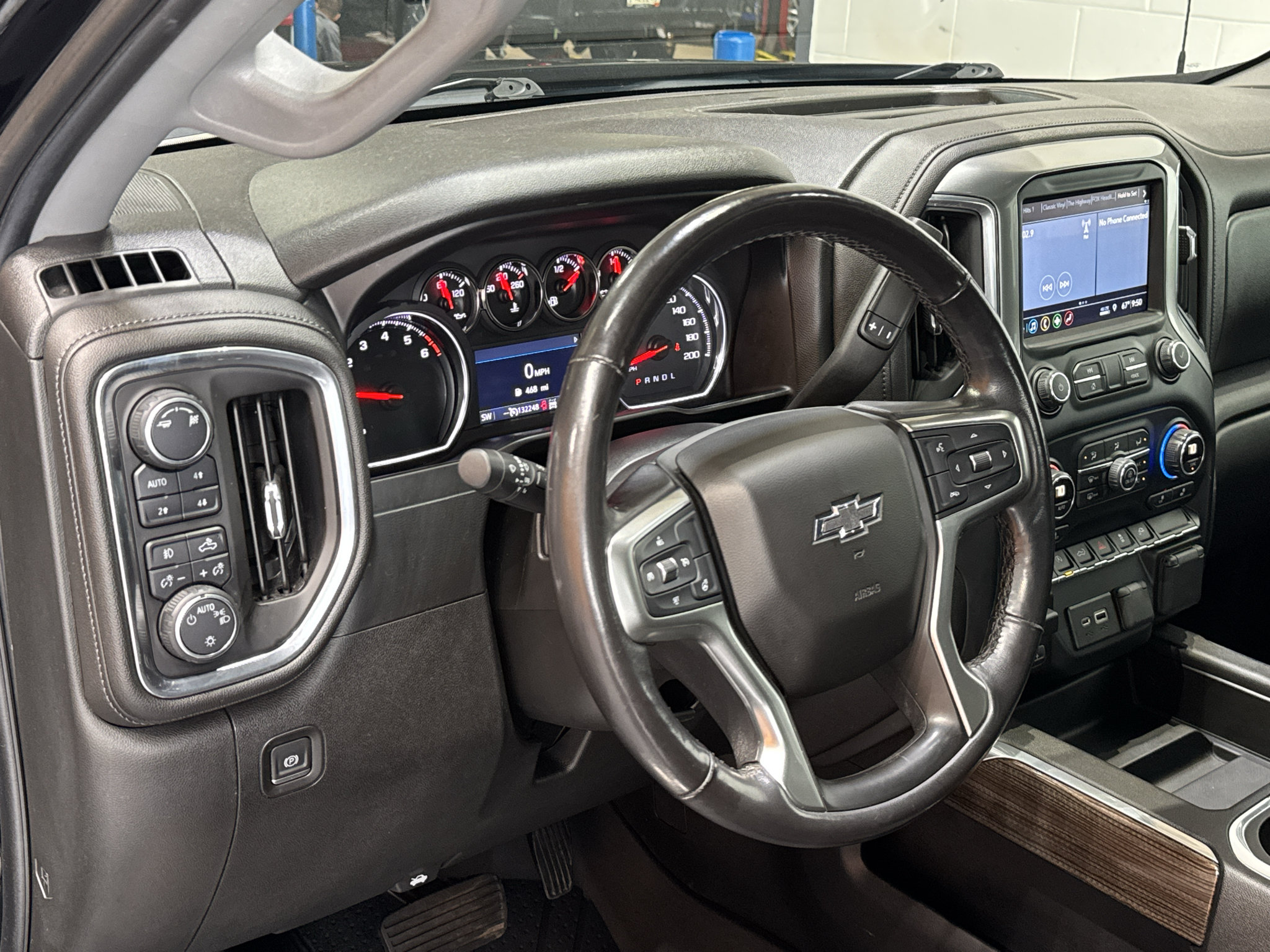 Used 2019 Chevrolet Silverado 1500 LT Trail Boss AWD/4WD image 20