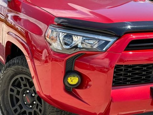 Used 2022 Toyota 4Runner SR5 Premium w/ Moonroof Package AWD/4WD image 3