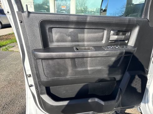 Used 2022 RAM 2500 Tradesman w/ Chrome Appearance Group image 10