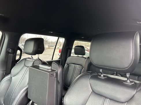 Used 2023 Jeep Wagoneer L Series II image 19