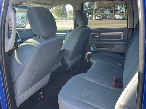 Used 2016 RAM 1500 Classic SLT w/ Luxury Group image 10