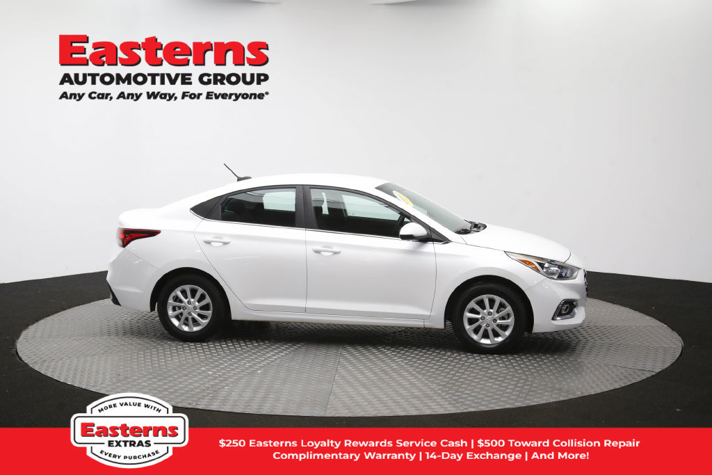 Used 2022 Hyundai Accent SEL FWD image 46