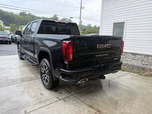 Used 2023 GMC Sierra 1500 AT4 w/ AT4 Premium Package AWD/4WD image 9