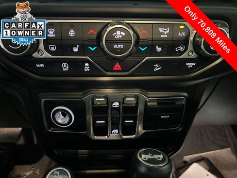 Used 2019 Jeep Wrangler Unlimited Sahara w/ Dual Top Group AWD/4WD image 20