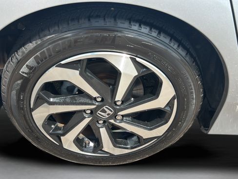 Used 2016 Honda Accord EX image 19