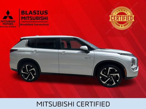 Used 2023 Mitsubishi Outlander 4WD Plug-In Hybrid image 5