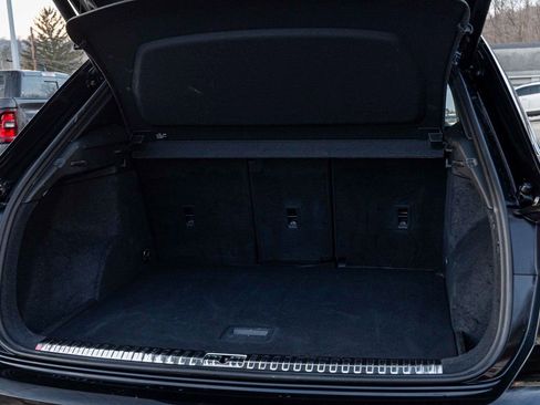 Used 2025 Audi Q3 2.0T Premium image 36