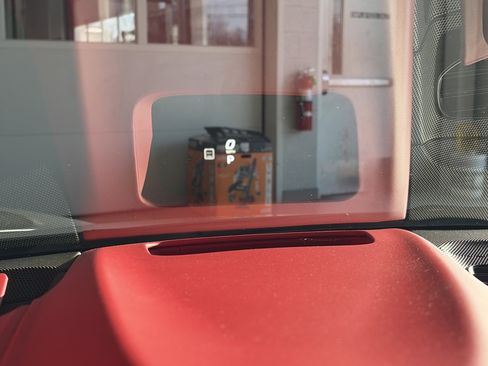 Used 2023 Chevrolet Corvette Stingray Premium Conv w/ Z51 Performance Package image 28